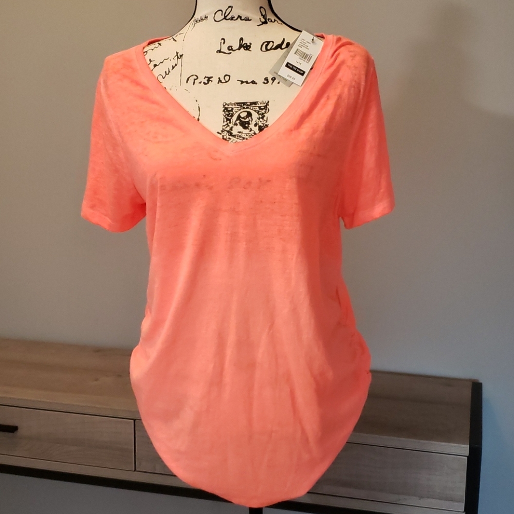 NWT Lane Bryant Coral T-shirt, size 14-16